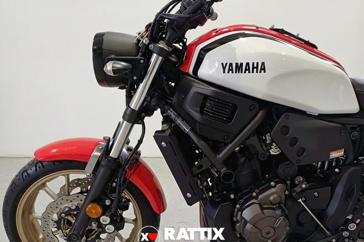 YAMAHA XSR 700 Abs